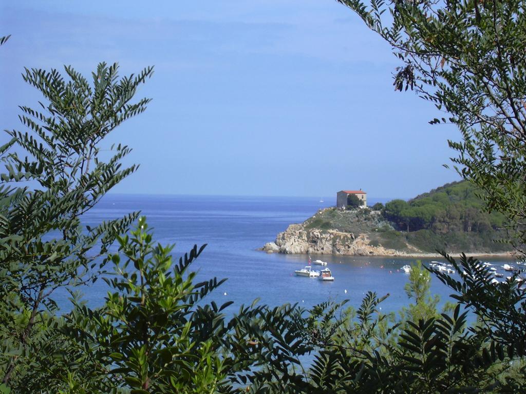 Hotel La Perla Del Golfo Procchio  Zewnętrze zdjęcie